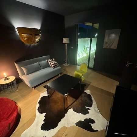 Maison D'Architecte Avec Piscine-Spa Chauffe En Centre Ville De เวซง-ลา-โรแมน ภายนอก รูปภาพ